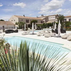 De La Feniere 3*, Arles France